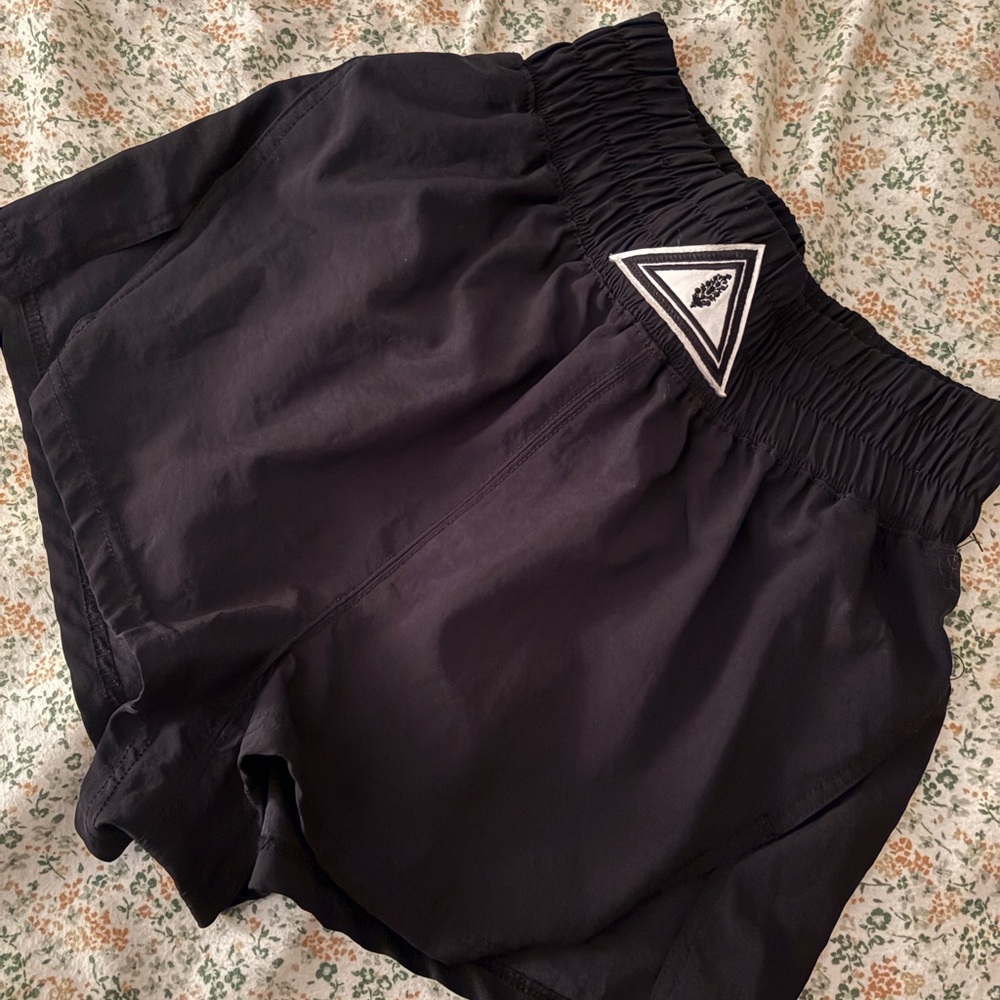 SIZE S BLACK FREE PEOPLE SHORTS
